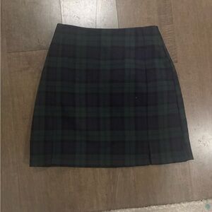 Brandy Melville Plaid Mini Skirt in Green and Black
